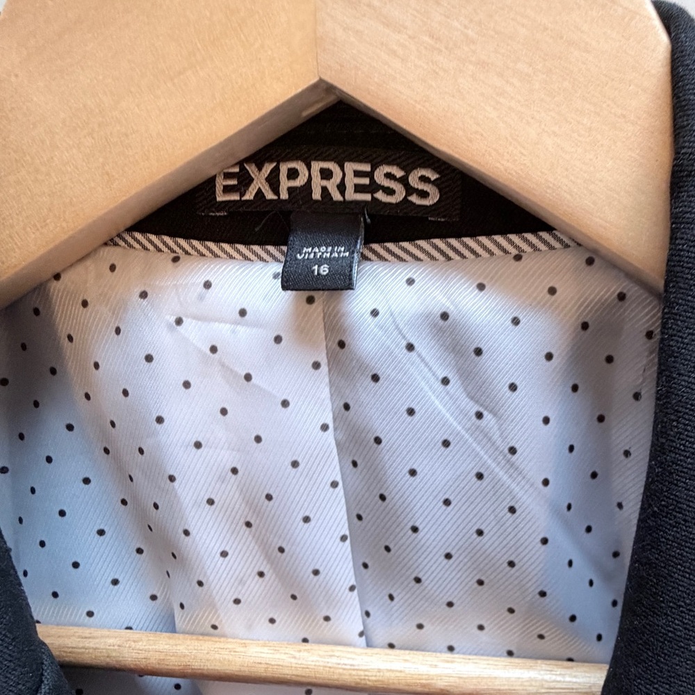 Express Womens Black Tailored Look Single-Button Blazer - Picture 3 of 4